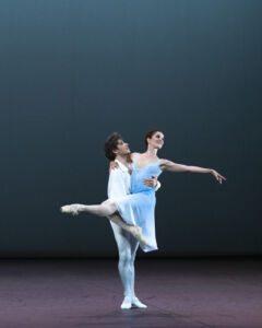 Shostakovitch Pas De Deux . CNB . © Hugo David