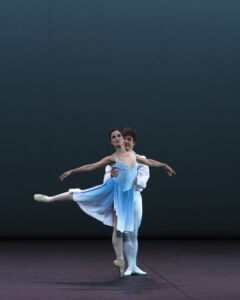 Shostakovitch Pas De Deux . CNB . © Hugo David